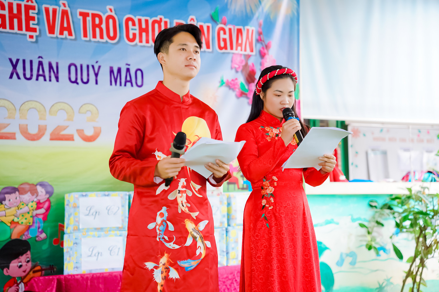Chương trình liên hoan tiếng hát dân ca và trò chơi dân gian  Mừng Đảng, mừng Xuân Qúy Mão